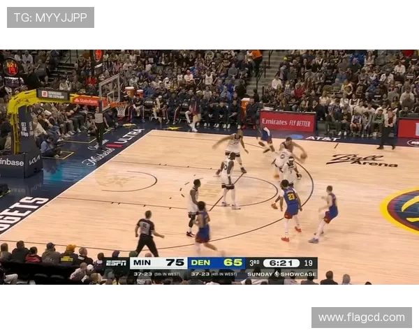 [NBA]希尔德传球失误 小里弗斯抢断上篮打进.